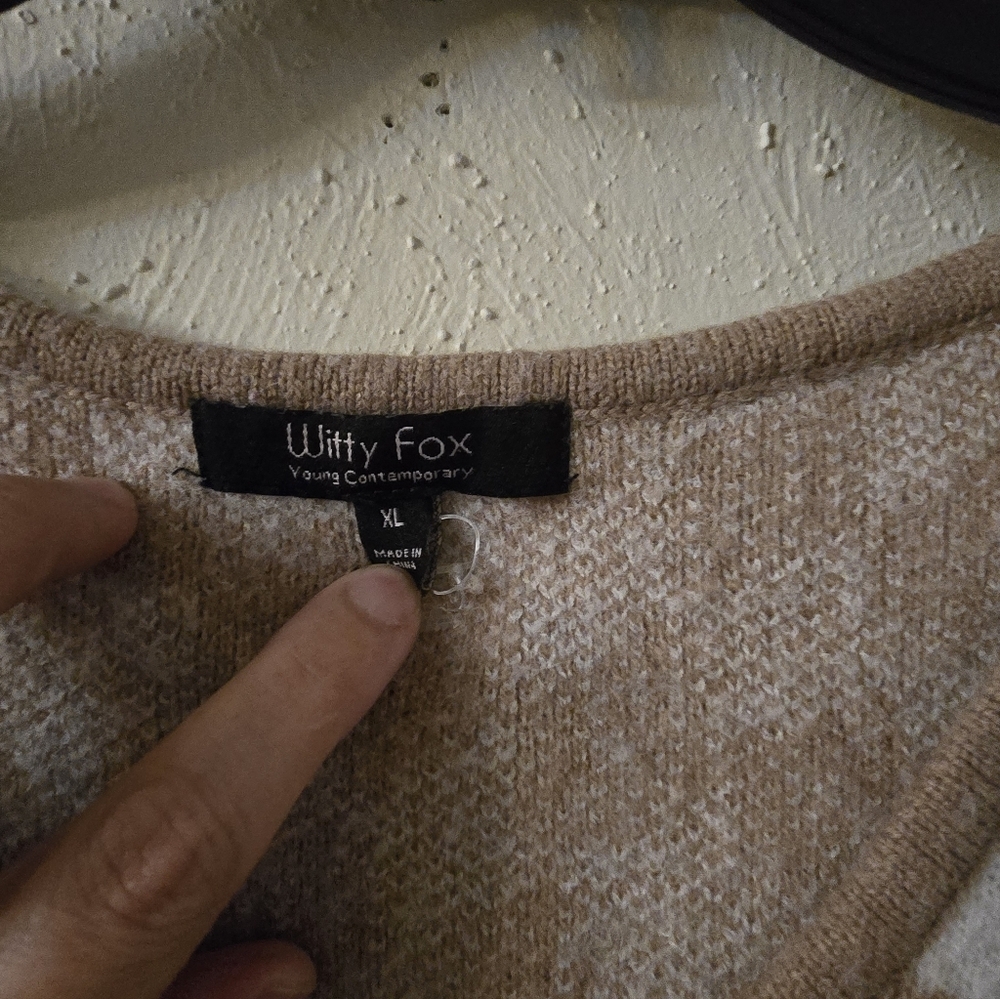 Checkerboard V-Neck Knit Sweater in Beige & Cream - Picture 2 of 3